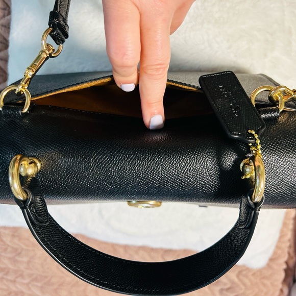 COPY - New Black Tilly top handle coach bag - Picture 8 of 16